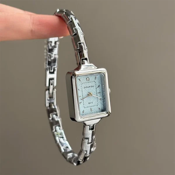 sg-11134201-820nz-mn9uvvo1ppty48.webp Women Business Waterproof Bracelet Watch Vintage Elegant Lady Square Dial Quartz Analog Watches