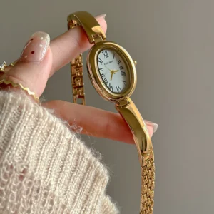 Women Baignoire Retro Waterproof Watch Stainless Steel Small Dial Bracelet Watch Birthday Gift